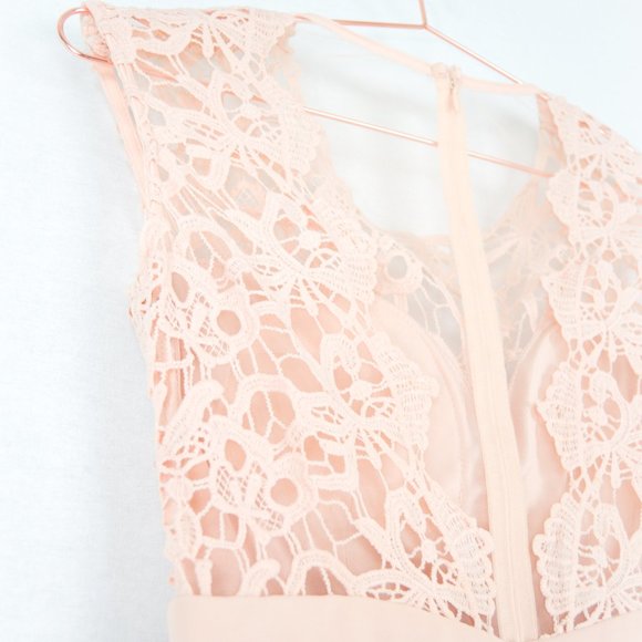 Maniju Blush Size M Formal Dress - Picture 7 of 10